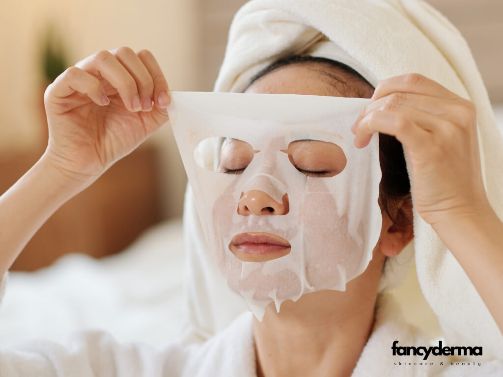 Cách trị da dầu - Hướng dẫn chi tiết 7 bước skincare để kiểm soát dầu thừa và sở hữu làn da mịn màng 6 Mặt nạ giúp làm sạch da sâu, kiểm soát dầu, và cung cấp dưỡng chất cho da dầu