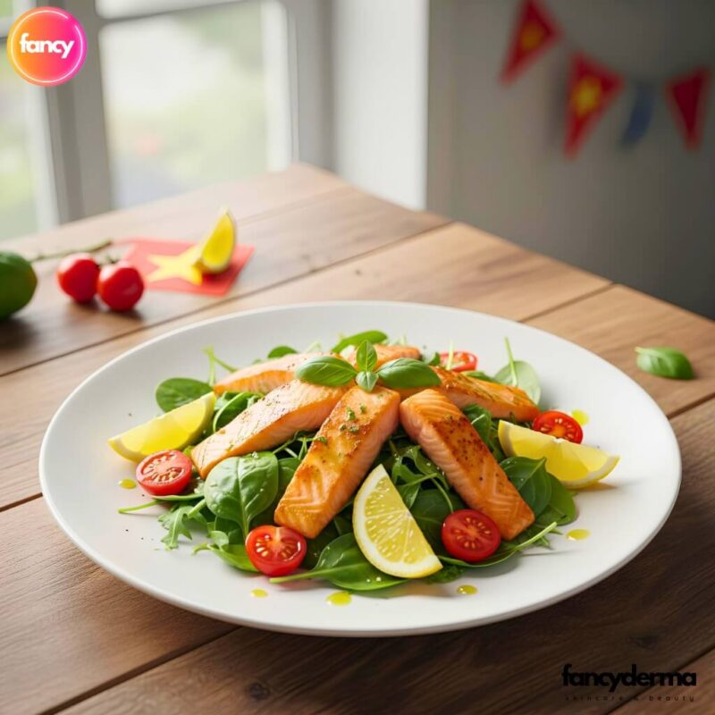 Đĩa salad cá hồi trộn rau xanh giàu omega-3, lý tưởng để ăn gì để đẹp da trong dịp lễ 29.